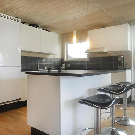 3 Bedroom Lovely In 度假居 Spottrup