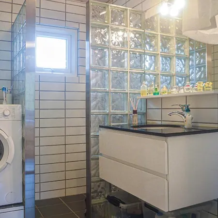 3 Bedroom Lovely In *